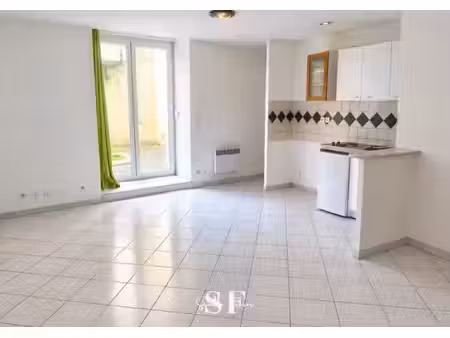 agen - appartement - 55.80 m2 - 3 pieces