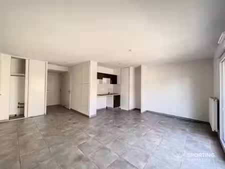 appartement t3 récent de 59 84m² proche centre ville