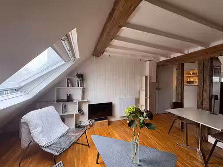 grand studio meublé - paris 9