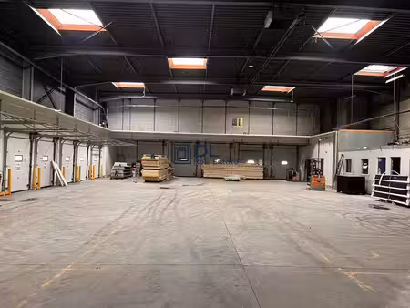 location entrepôt orly 94310 2189m²