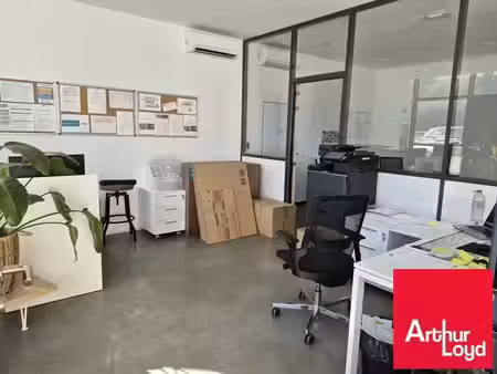 location local commercial 758m2 anglet 64600 - 11500 € - surface privée