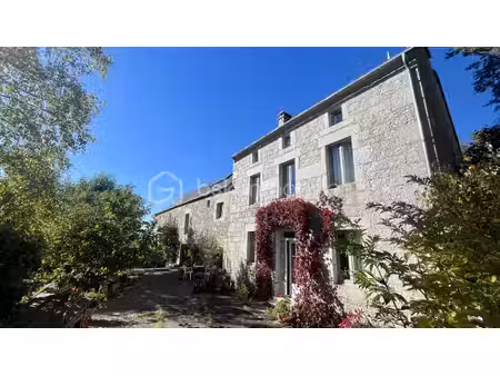 maison de 278 m² à les monts-verts