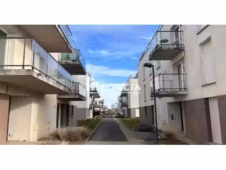 amiens sud  campus sud  chu  t2 avec balcon et parking privatif