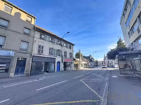 f2 avec balcon et cave montigny les metz