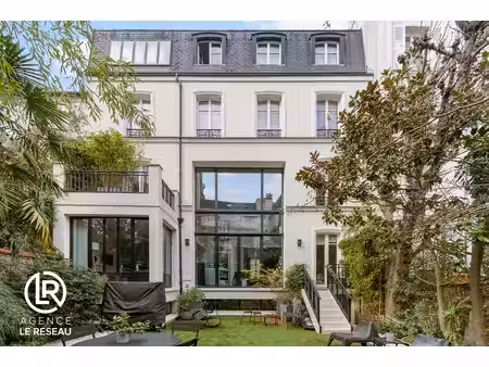 sublime hôtel particulier situé dans le quartier ternes