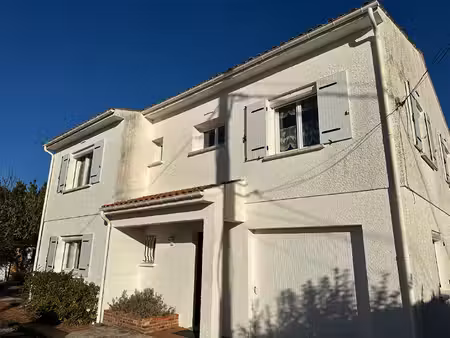 vente maison 7 pièces  167.08m²  rochefort