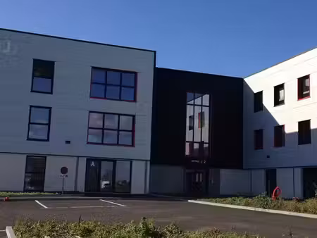 location bureau lanester 130 m²