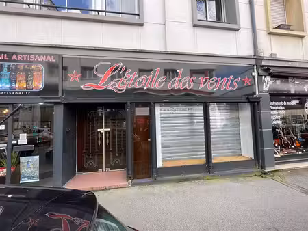 location commerce lorient 85 m²