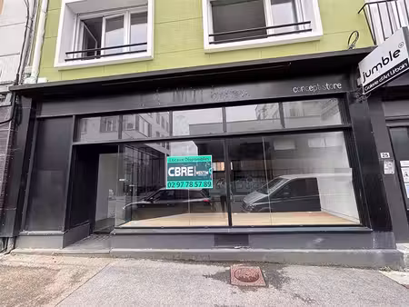 location commerce lorient 95 m²