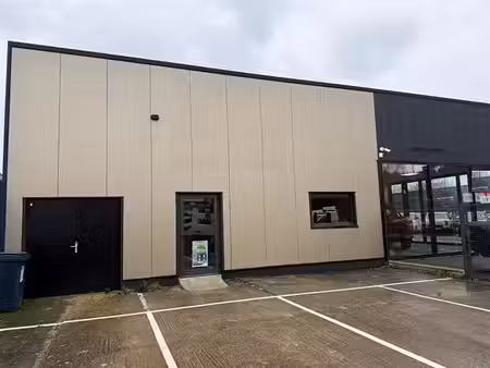 location commerce lanester 56 m²