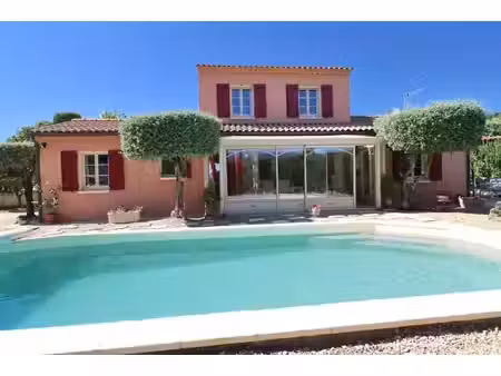 villa tous conforts à découvrir sans hésiter !