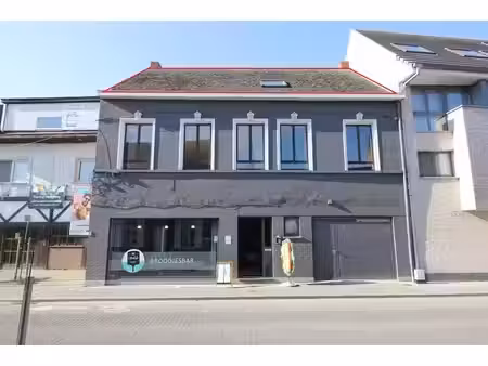 charmant loft-appartement met mezzanine en terras