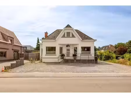 wij bieden u een andere kijk op vastgoed.