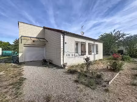 maison de plain-pied avec jardin dans le centre de bellac