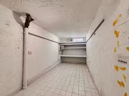 garage 15 m² à vendre. cannes  croix des gardes (06). 35 000 €