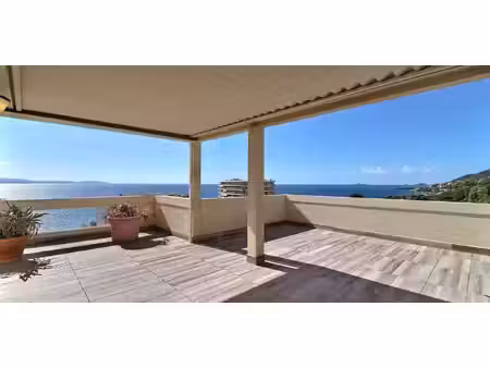 appartement avec terrasse en bord de mer ajaccio (2a)