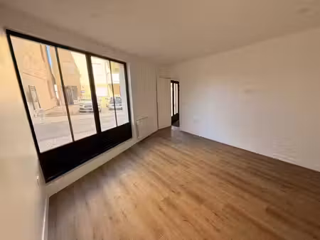 07 - vals les bains - appartement t2 dans immeuble renove