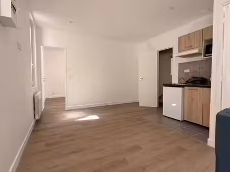 07 - vals les bains - appartement t3 dans immeuble renove