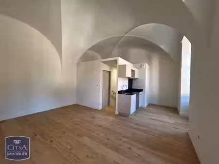 appartement à louer 1 pièce 33.2 m² - dole (39) - 378€