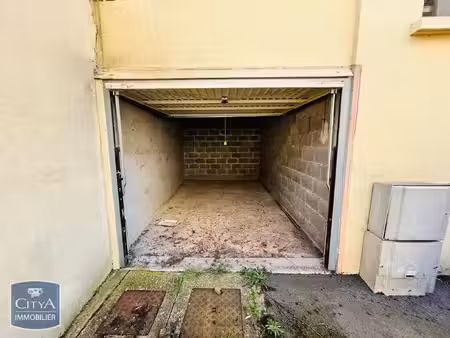 parking à louer - chartres (28) - 72€
