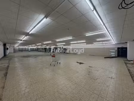 location commerce saint memmie 51470 1000m²