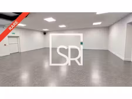 location entrepôt malauzat 63200 628m²
