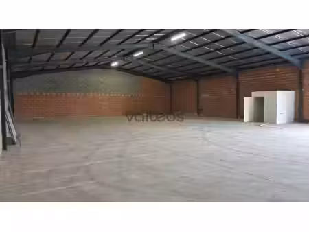 location entrepôt beauzelle 31700 590m²