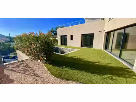 villa avec piscine et jardin le castellet (83)
