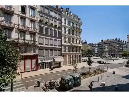 location local professionnel 92m² lyon 2ème