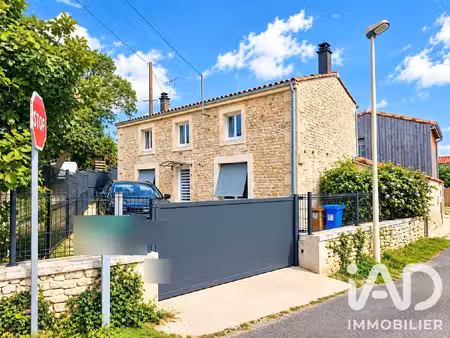 maison de village à vouillé (79230)