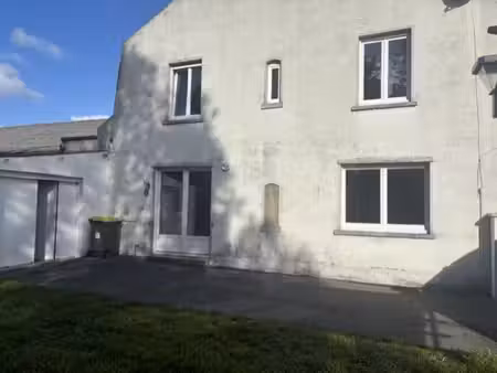 à verlinghem  en campagne  maison avec terrasse  jardin et garage.