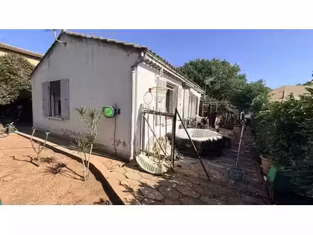 maison louée individuelle 3 pièces un garage sur 575 m2 de p