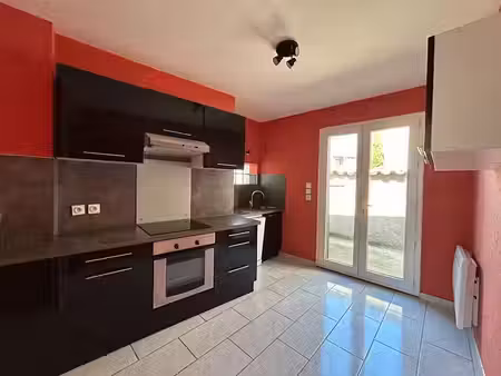location maison 3 pièces 61 m² à conques-sur-orbiel (11600)  642 €