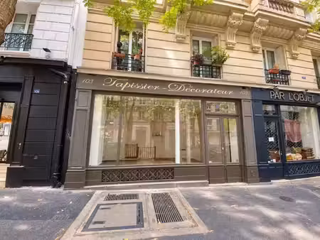 location locaux professionnels 35 m² à paris 18ème (75018)  1 767 €