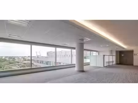 location local professionnel 1 308m² rueil malmaison 92500