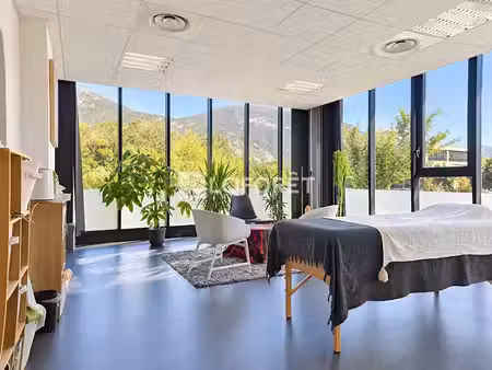 location locaux professionnels 0 pièces 32 m² à challes-les-eaux (73190)  670 €