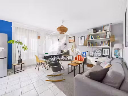 beau t3 - terrasse et place de parking privative- bail emphy