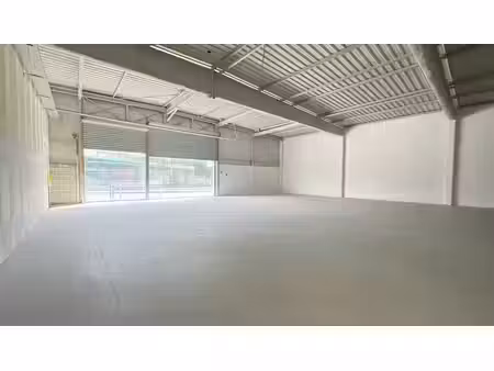 location locaux professionnels 2 pièces 871 m² à chantonnay (85110)  7 265 €