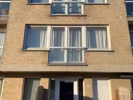 zonnige dakstudio in een rustige wijk nabij de nieuwpoortsesteenweg