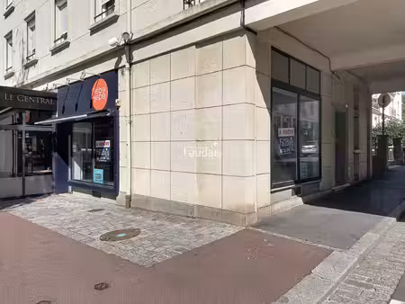 achat local commercial 56m² st lo 50000