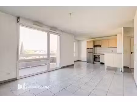 appartement saint jory 3 pièce(s) 63 m2 avec grand balcon et 2 places de parkings