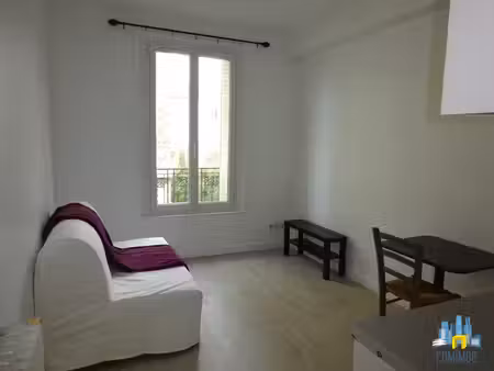 location appartement 1 pièce 17m² courbevoie 92400