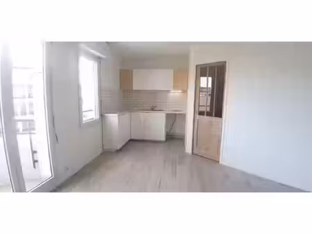 location appartement 1 pièce 27m² issy les moulineaux 92130