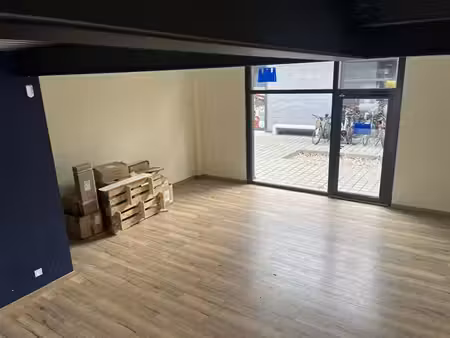 location local commercial 82m² belbeuf 76240