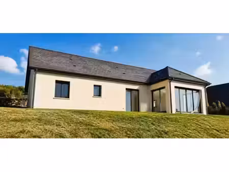 vente maison 5 pièces 135 m² à tauves (63690)  360 000 €