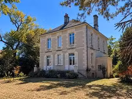 vente maison à clisson (44190) : à vendre / 255m² clisson