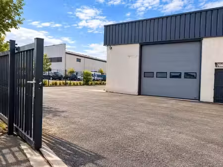 location local commercial 1 pièce