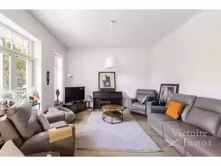 appartement à vendre avec terrasse et 2 chambres   uccle (vbe80785)