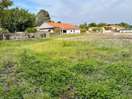 terrain à bâtir à le taillan-médoc (33320)