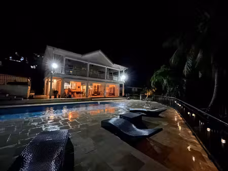 villa avec vue sur mer les trois-îlets - 5 chambres - 125m²